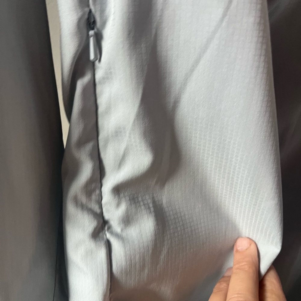 Columbia Gray Lightweight Jacket Versatile Design - image 3